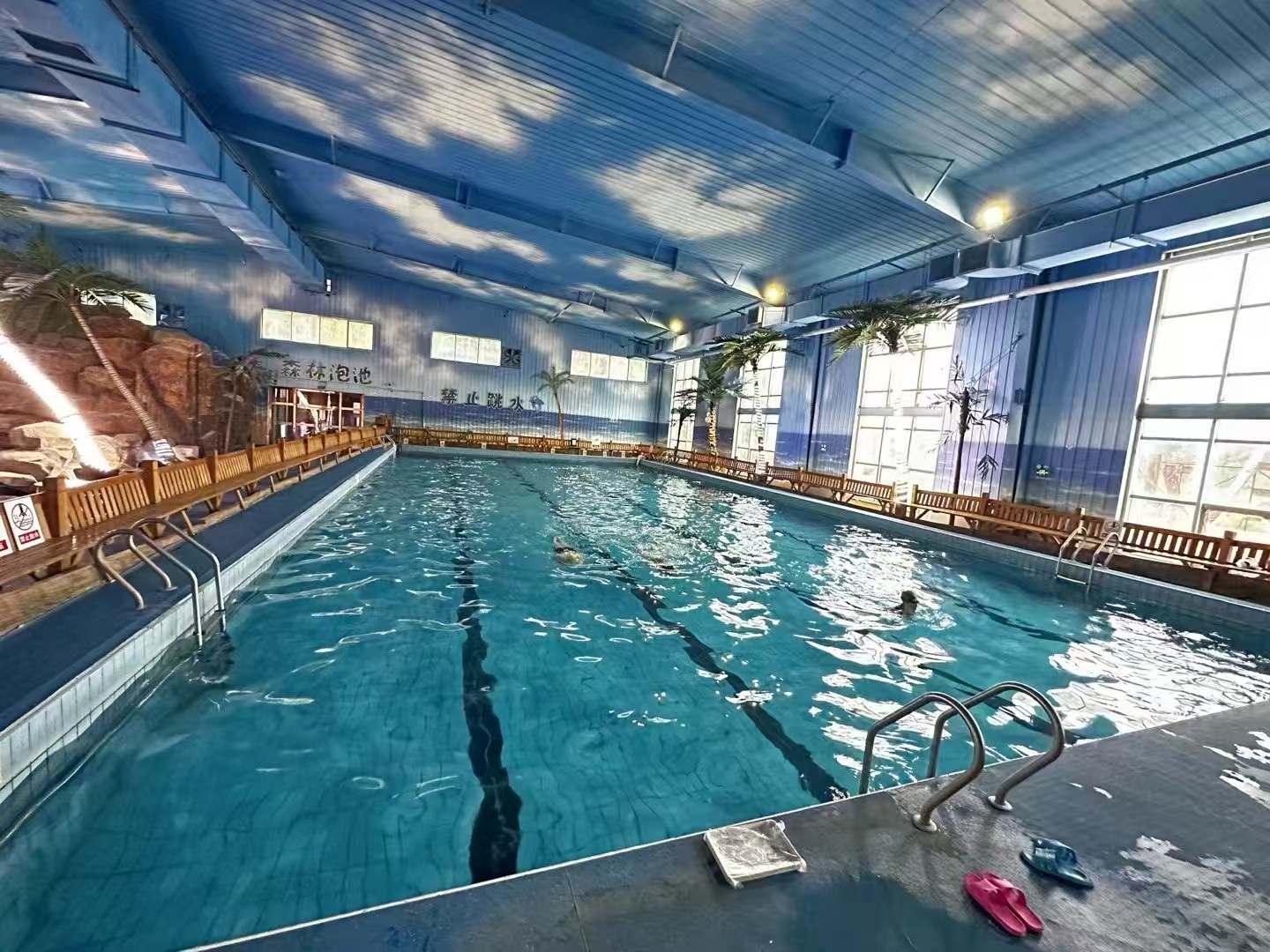 泳池.jpg